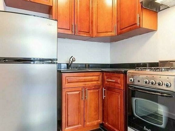 4th image of 185 Avenue C APT 5A