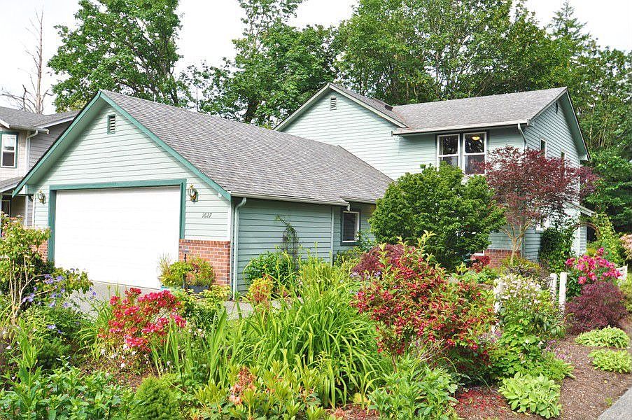 1st image of 1627 Holly Vista Dr