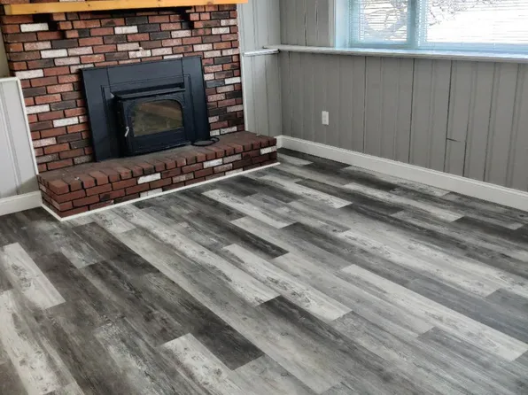 118 Pear St, Portsmouth, RI 02871