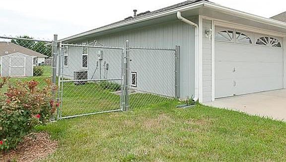 5th image of 1300 Dean Dr