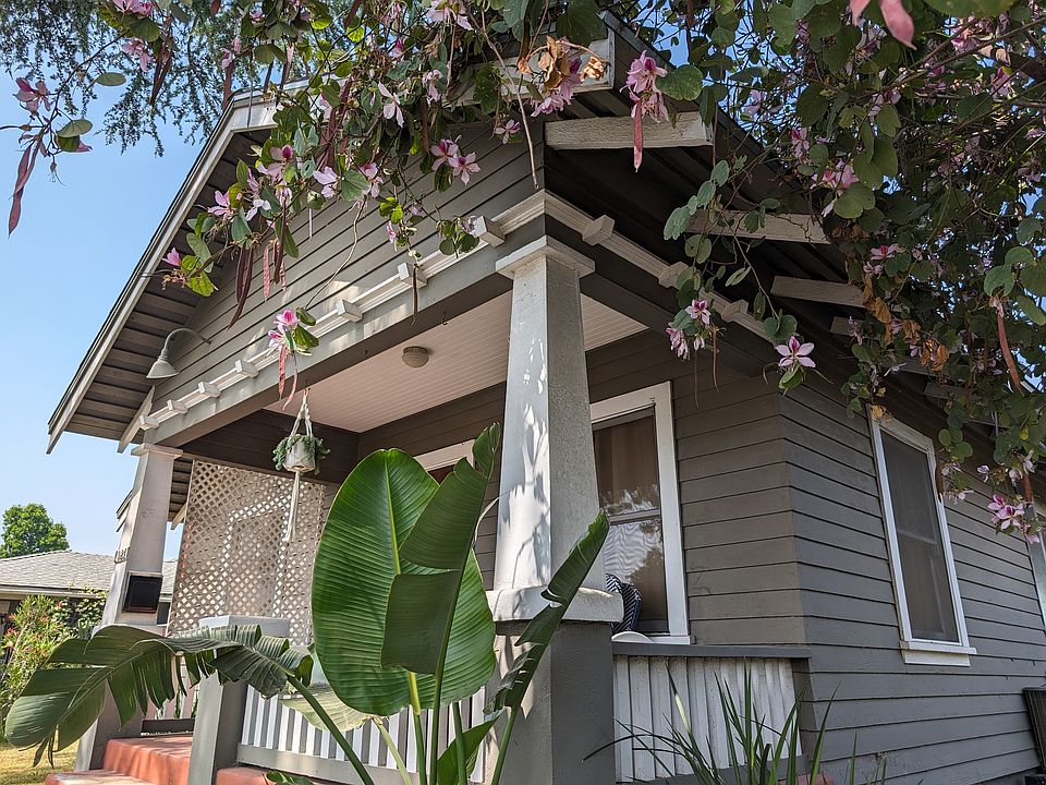 1st image of 1021 N Alameda Ave #A