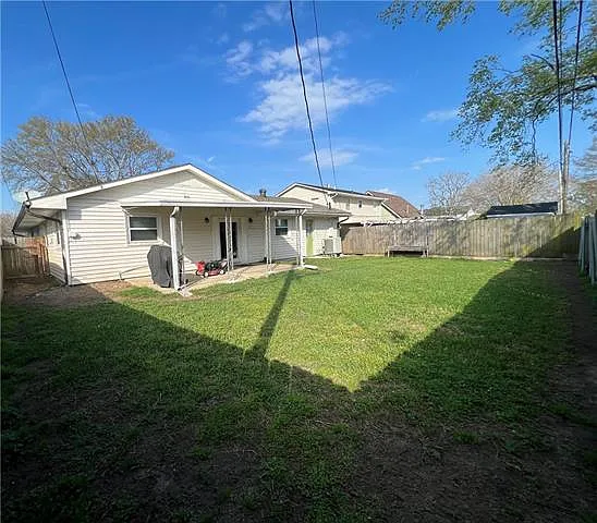 6908 Christine St — Photo 7