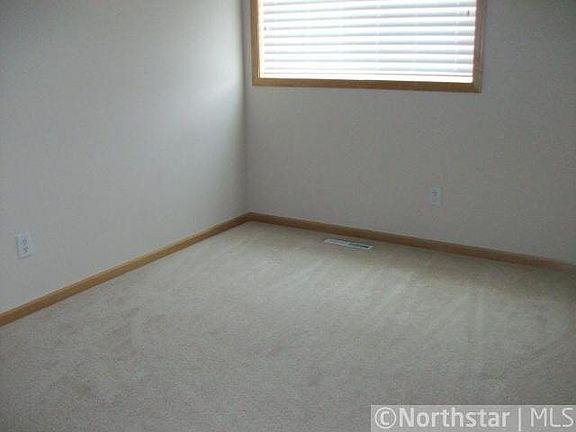 5th image of 12141 Xylite Street NE