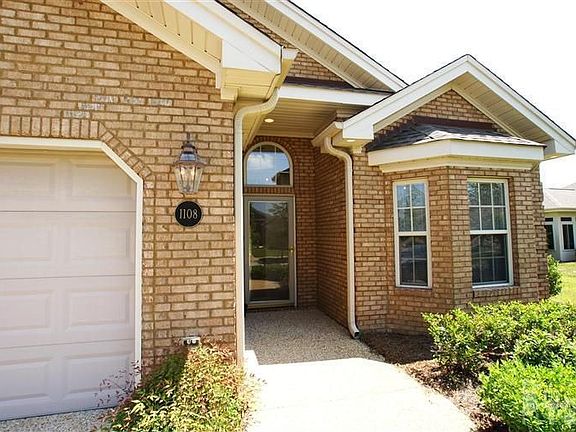 3rd image of 1108 Avebury Ct