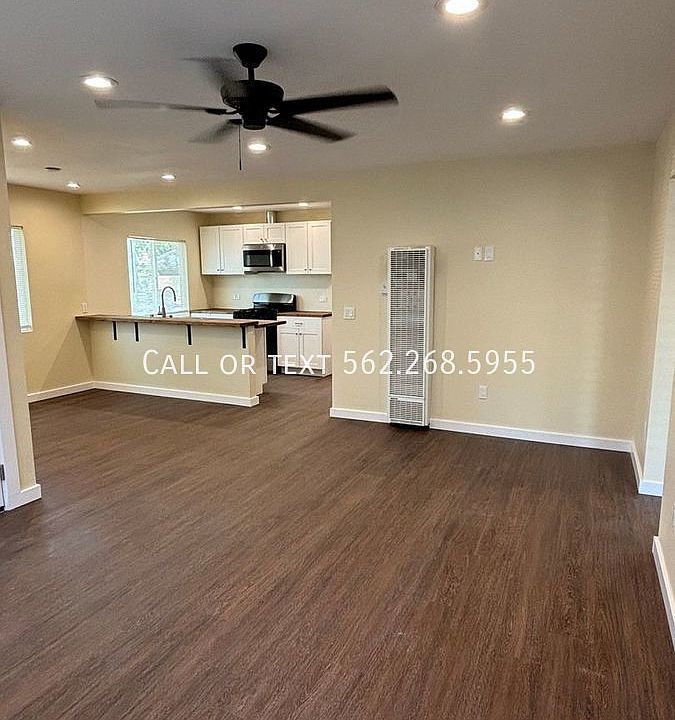 1st image of 1150 E 71st Way