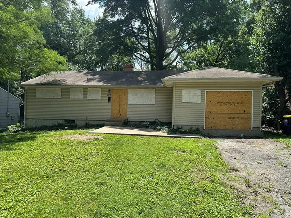 7809 E 111th Ter, Kansas City, MO 64134