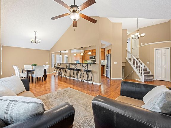 4th image of 2535 Sylvan St