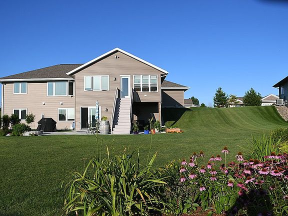 3rd image of 232 Auburn Dr