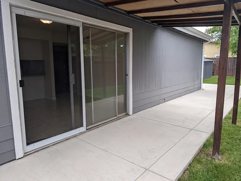 7464 Della Cir — Photo 3