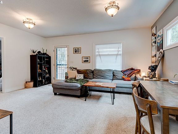 5th image of 2204 Kauffman Ave