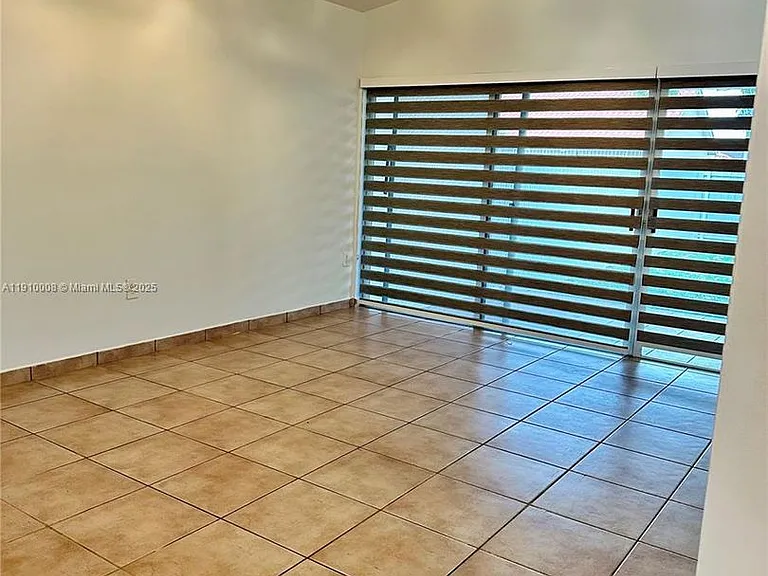 1101 NW 134th Pl — Photo 9