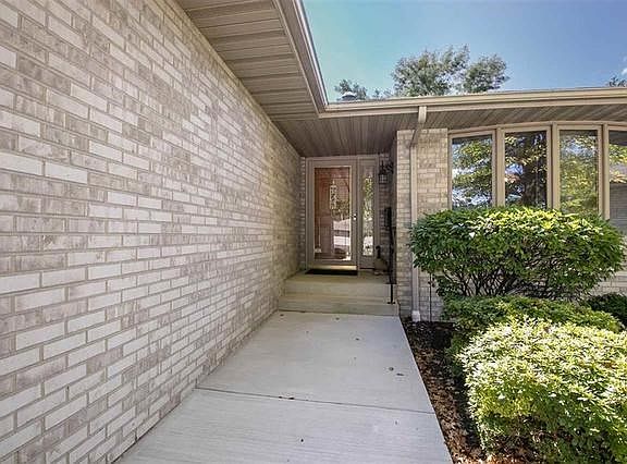 2nd image of 7135 Weathered Oak Ln #0