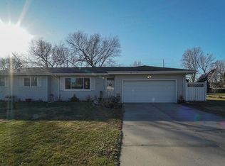 1613 Grand Ave, Grand Island, NE 68801