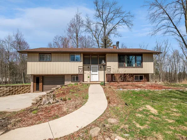 2270 School Ln, Green Bay, WI 54313