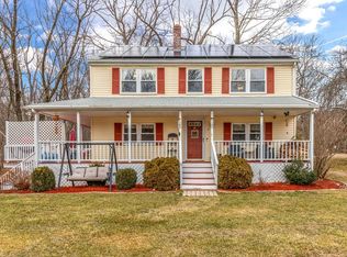 9 Western Ave, Hopedale, MA 01747