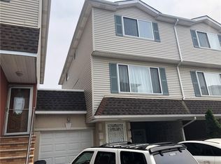 56 Courtney Loop, Staten Island, NY 10305