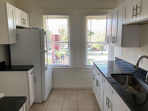 3rd image of 711 S Missouri Ave #709