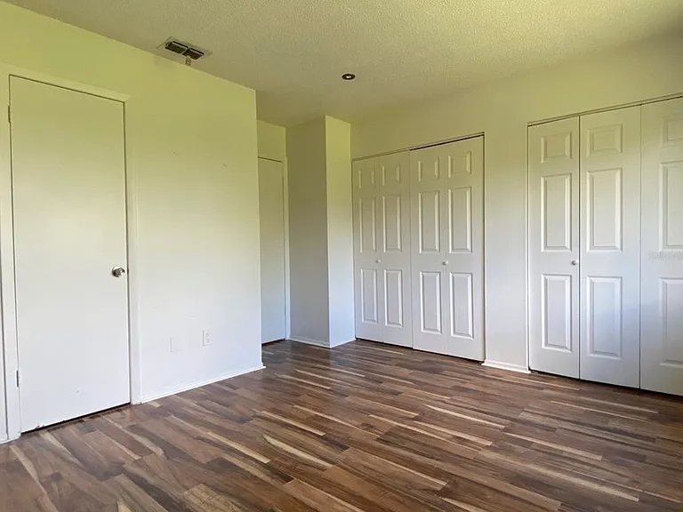 205 Eden Ln — Photo 8