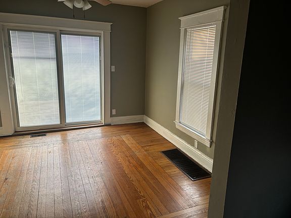 5th image of 1022 E Wayne St