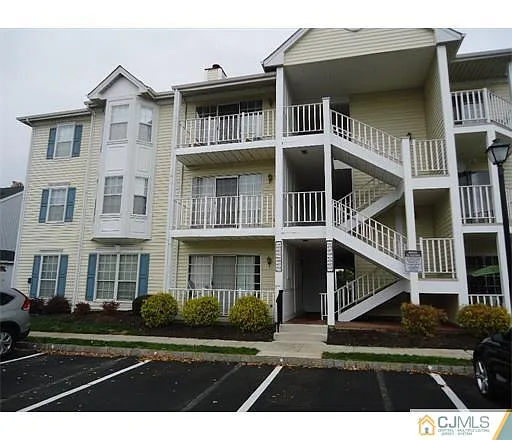 31 Pembrook Ave photo 1