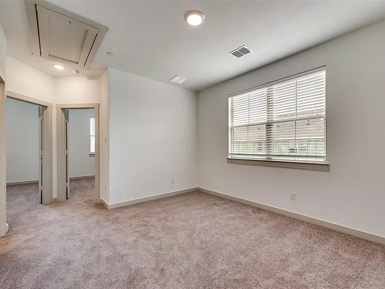 539 Cobblestone Ln — Photo 11
