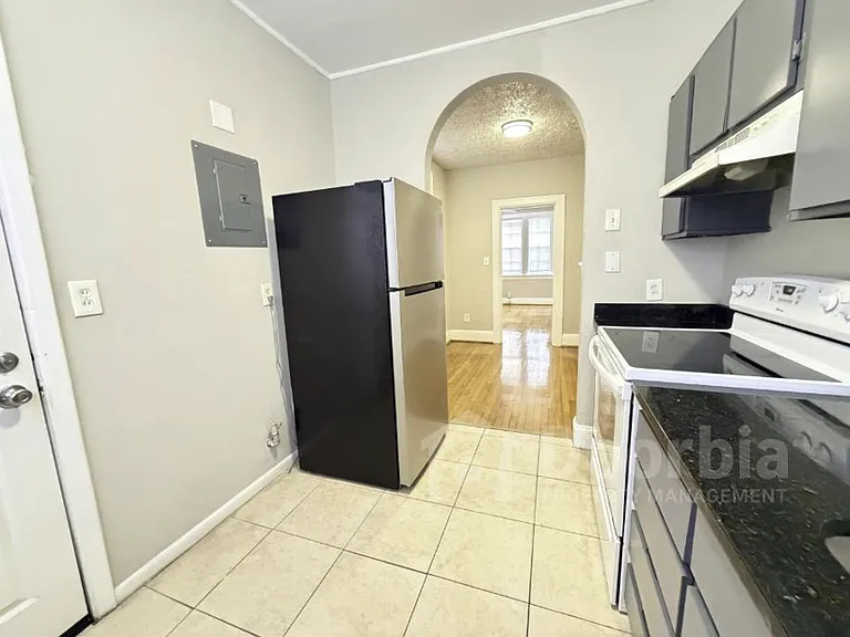 975 Willow Branch Ave #3 — Photo 4