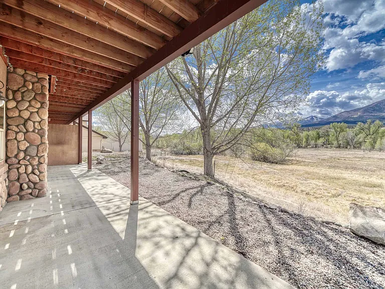 105 M And M Ln #2B — Photo 19