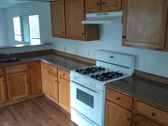 3rd image of 4122 N Palm Grove Dr #2