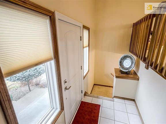 3rd image of 2411 SW Morningside Dr