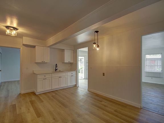 3rd image of 3598 51st Ave N #2