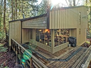 731 E Promontory Rd, Shelton, WA 98584