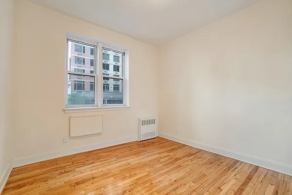 Rented by Bond New York | media 8