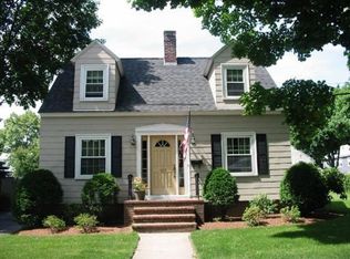 15 William St, North Andover, MA 01845