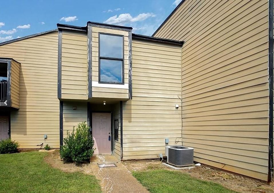 6034 Regent Manor pic 1_11062021