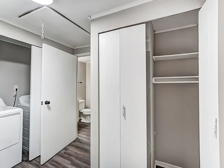 Poplar Ridge Apartments — Photo 10