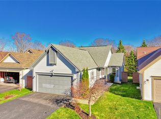 120 Cranbrook Ter, Webster, NY 14580