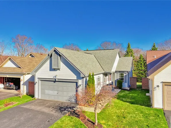 120 Cranbrook Ter, Webster, NY 14580