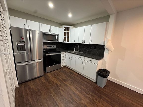 4th image of 13210 SW 17th Ln #18-6