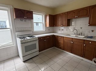 23 Santuit St APT 1, Dorchester Center, MA 02124