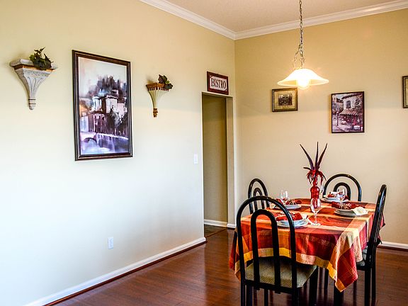 Dinning Room1