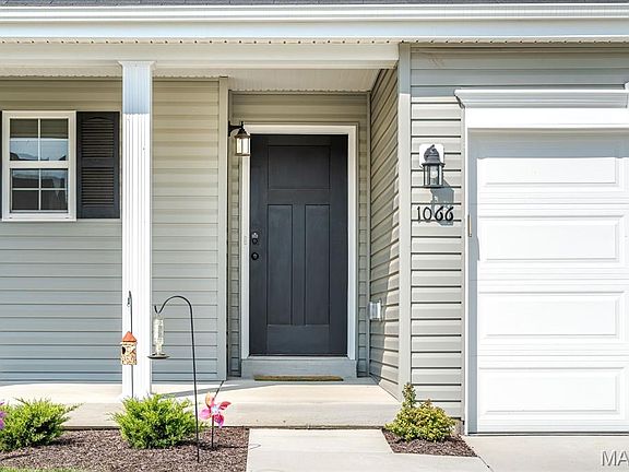 5th image of 1066 Vardon Meadows Dr