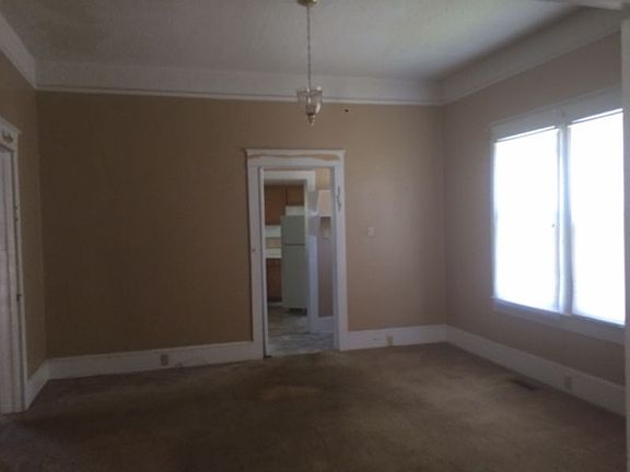 3rd image of 206 Tyson St