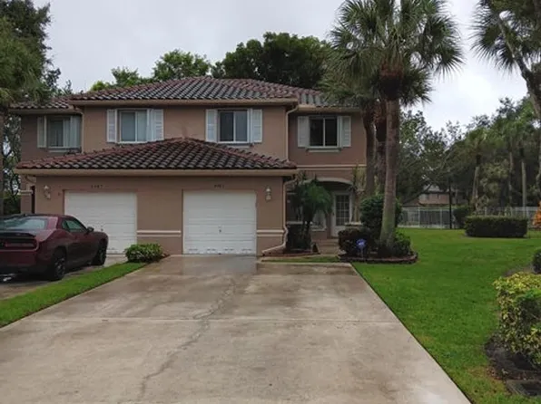 4983 Pinemore Ln, Lake Worth, FL 33463