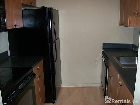 2nd image of 2788 Davison Ave #1