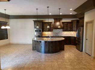 633 S Rainier Dr, Saint George, UT 84770