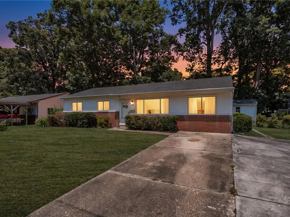 5004 Floral St, Virginia Beach, VA 23462
