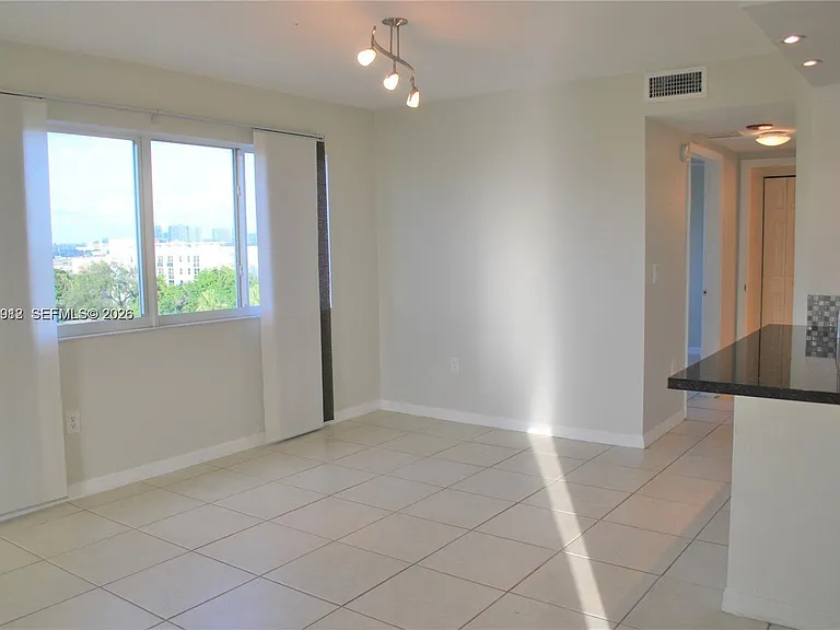 816 NW 11th St #801 — Photo 26