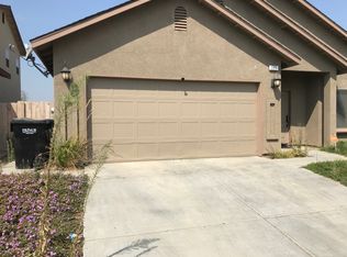 391 Alder St, Dinuba, CA 93618