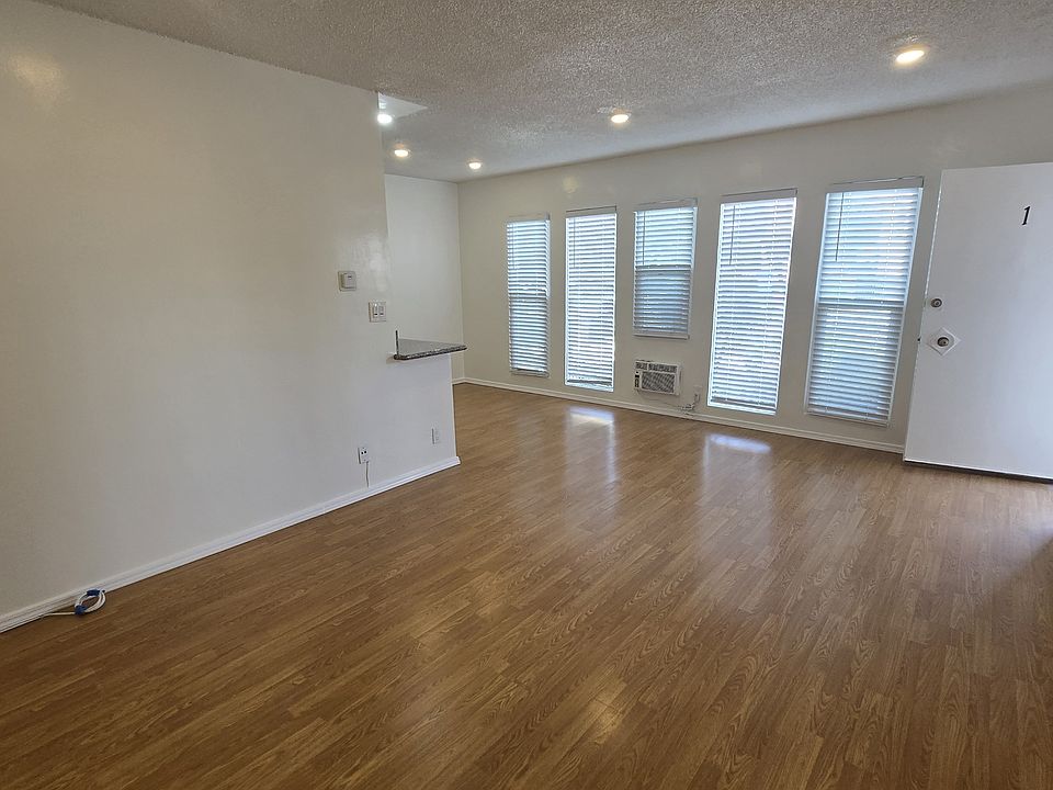 1st image of 3639 Bagley Ave APT 1