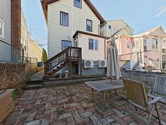 5th image of 68 Columbus Ave